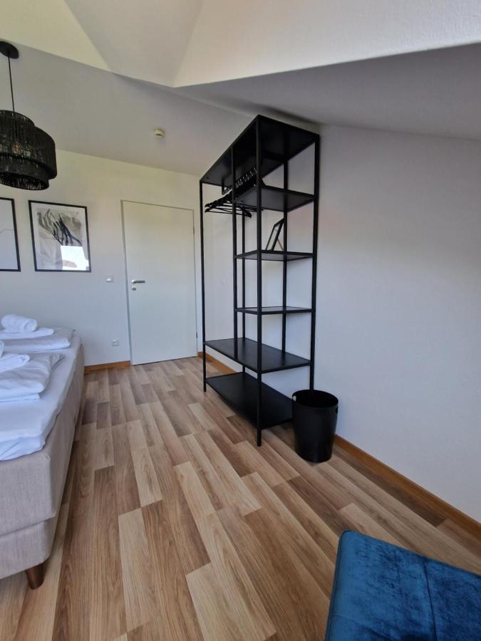 C4S Come4Stay Altoetting - 3-Zi Whg I Zentrale Lage I Parkplatz I Balkon I Wifi I Smarttv I 1 Kingsize, 1 Queensize Bett I Office Arbeitsplatz I Wohnbereich Mit Couch Und Essbereich I Voll Ausgestattete Kueche I Nespresso ภายนอก รูปภาพ